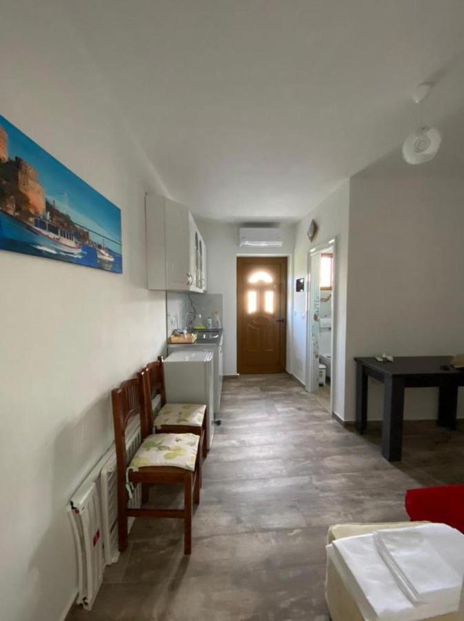 Hotel Vila Arlind Vlorë Exterior foto