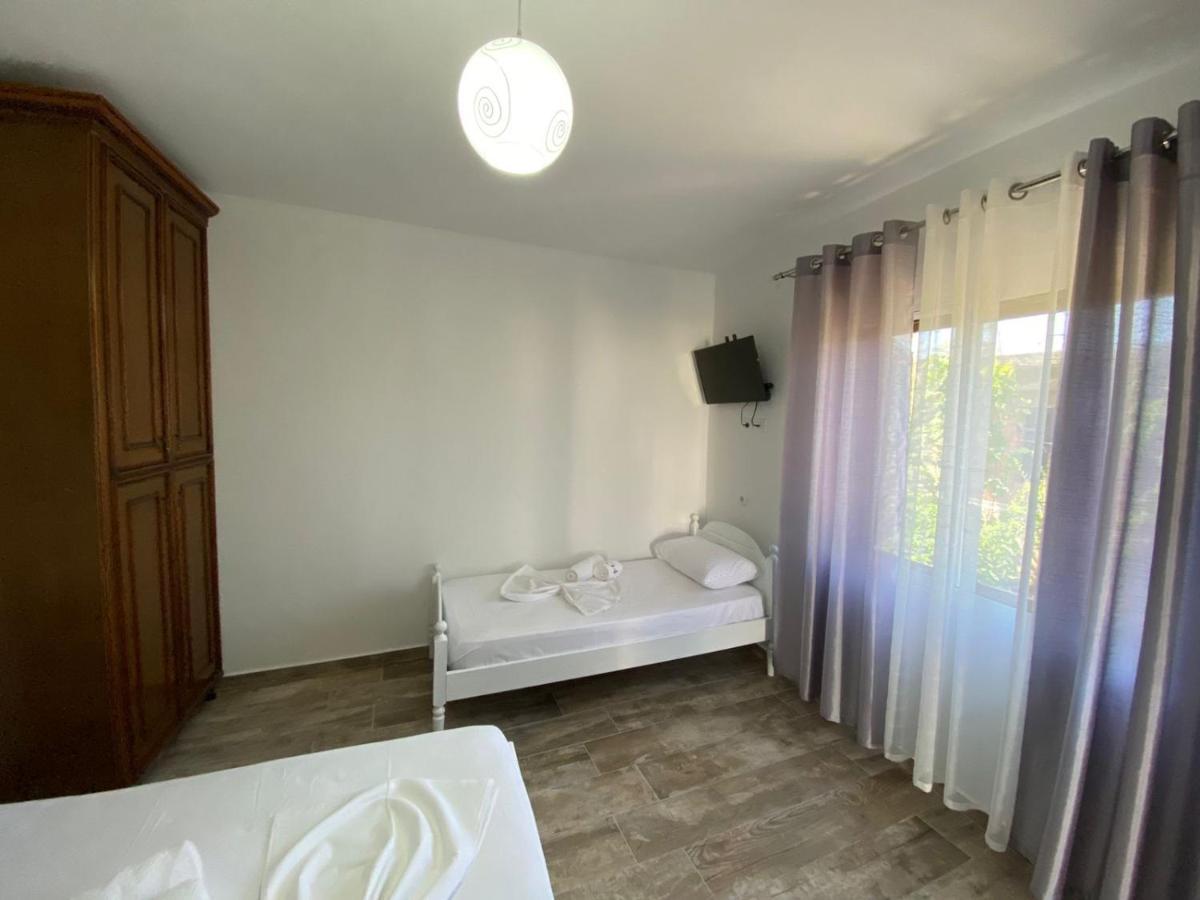 Hotel Vila Arlind Vlorë Exterior foto